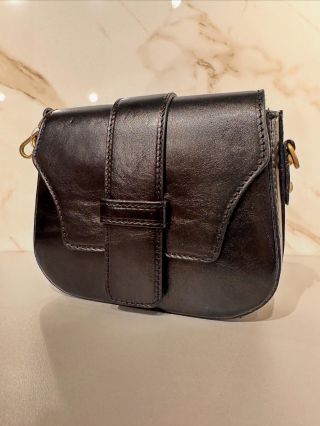 Kožená kabelka Dorinda z pravé hovězí kůže👉Emotys.cz #emotyscz #kozenakabelka #kabelka #pravakuze